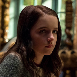 McKenna Grace as Young Theodora